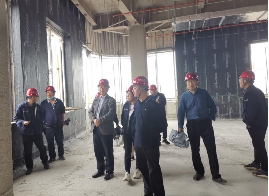 山西省建設(shè)服務(wù)數(shù)據(jù)中心領(lǐng)導(dǎo)在山西建投四建集團(tuán)山西·新源智慧項(xiàng)目調(diào)研