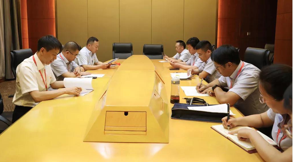 【基層動態(tài)】學(xué)綱要  悟原理  話擔(dān)當(dāng)——山西建投三建集團(tuán)召開黨委理論中心組學(xué)習(xí)會議