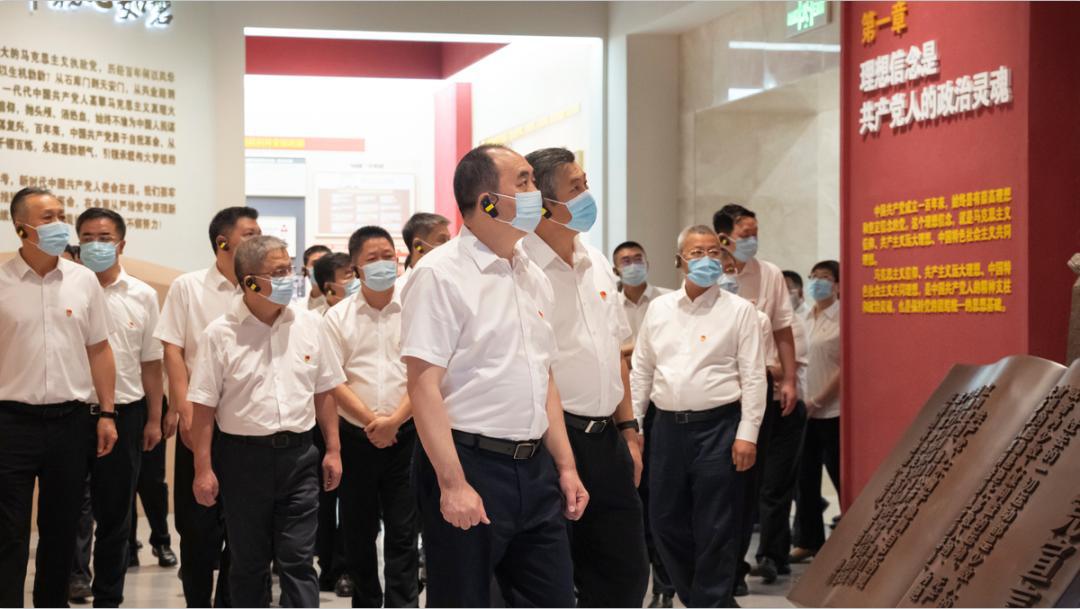 山西建投黨員干部參觀“牢記初心使命”黨風廉政教育大型主題展