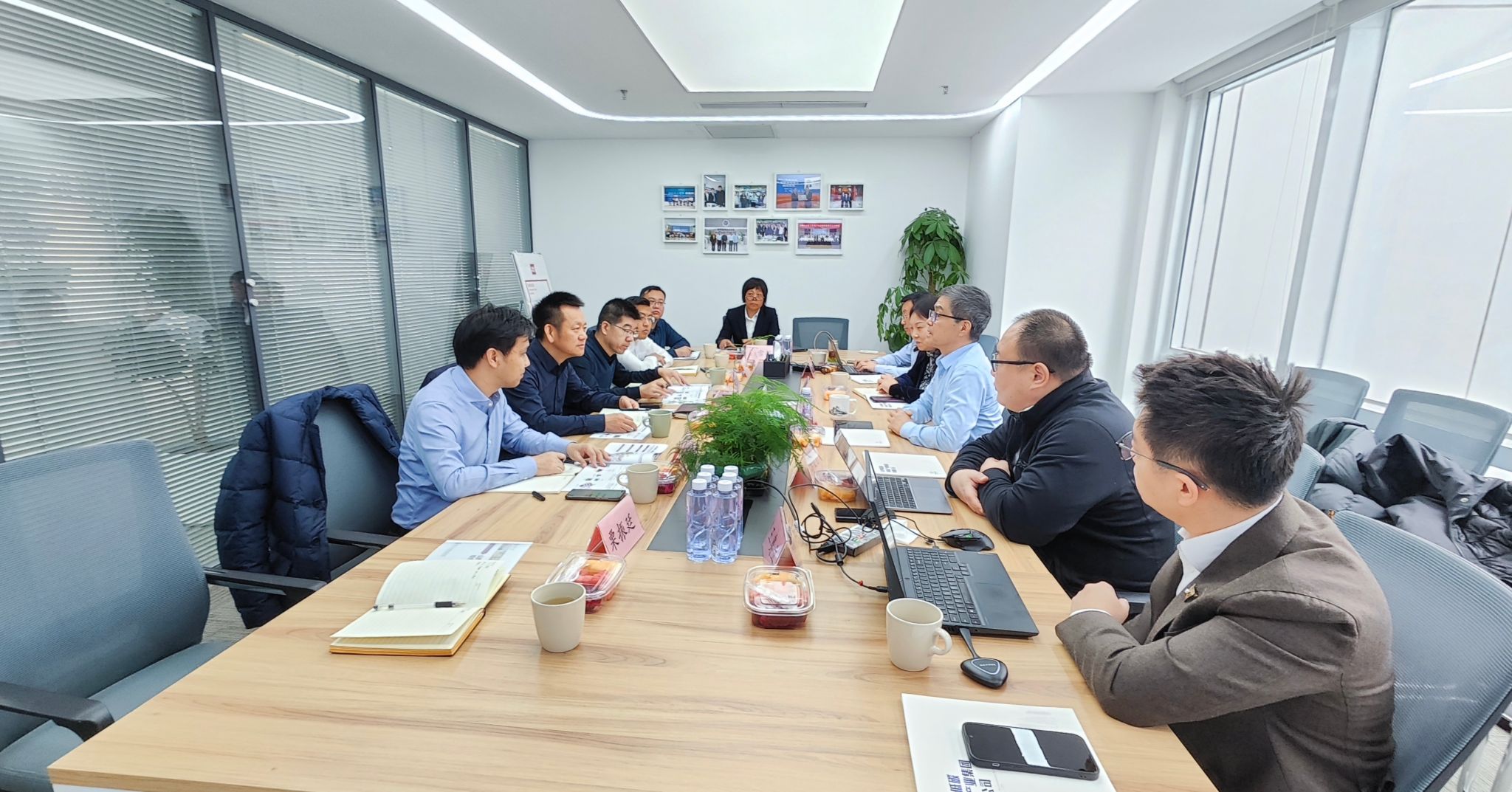 山西建投低碳環(huán)保集團(tuán)與歐陽明高院士團(tuán)隊(duì)舉行研討交流