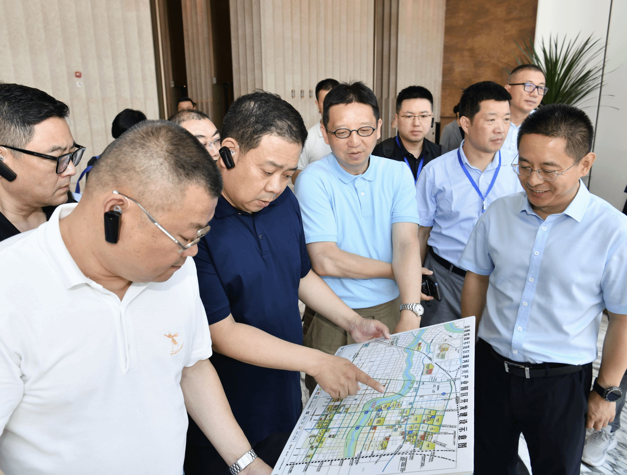 上海外高橋企業(yè)發(fā)展促進(jìn)中心一行到訪瀟河新城