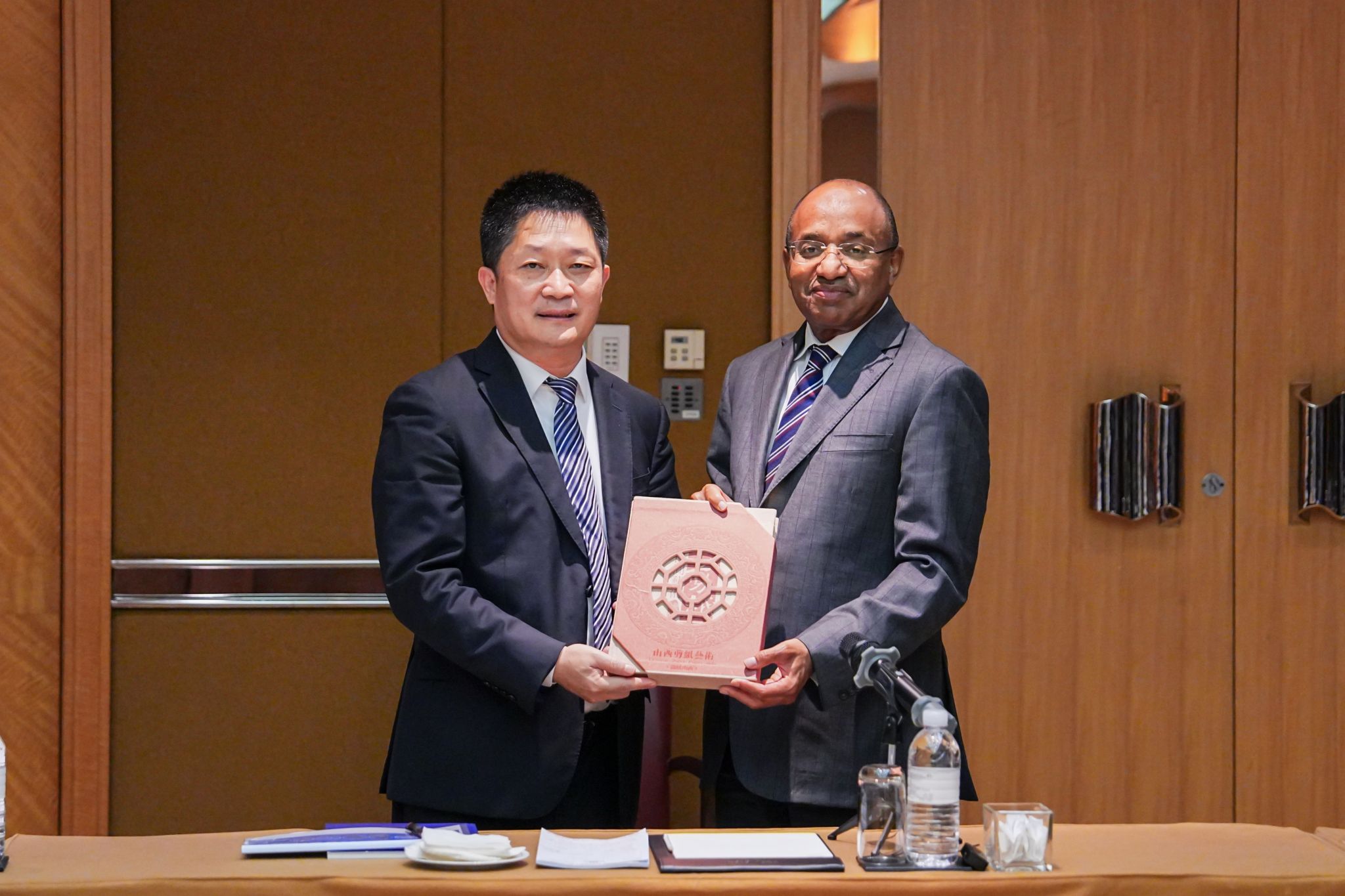 山西建投集團(tuán)領(lǐng)導(dǎo)拜會(huì)坦桑尼亞桑給巴爾總統(tǒng)姆維尼