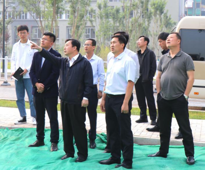 晉中市副市長(zhǎng)在山西建投承建的重點(diǎn)工程調(diào)研