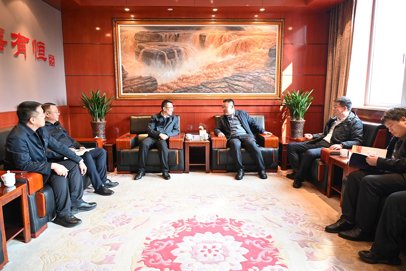 山西建投四建集團(tuán)與壺關(guān)縣開(kāi)展座談交流