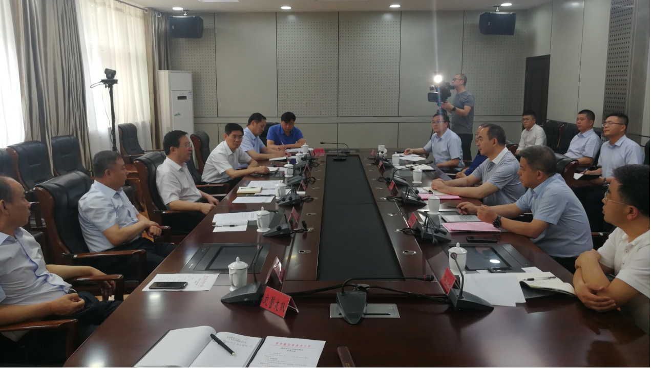 山西建投黨委書(shū)記、董事長(zhǎng)孫波與臨汾市委書(shū)記董一兵會(huì)談