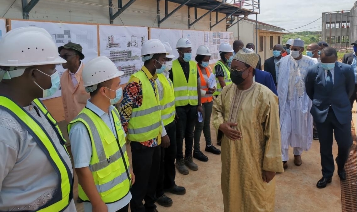 喀麥隆國家公共合同部領(lǐng)導(dǎo)在山西建投國合公司民航總局項目調(diào)研