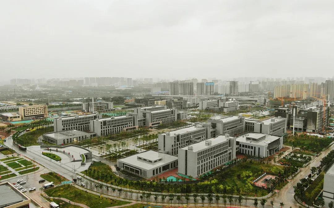 山西建投總承包部晉中職業(yè)技術(shù)學(xué)院新校區(qū)項目第一批單體工程竣工驗收全部通過