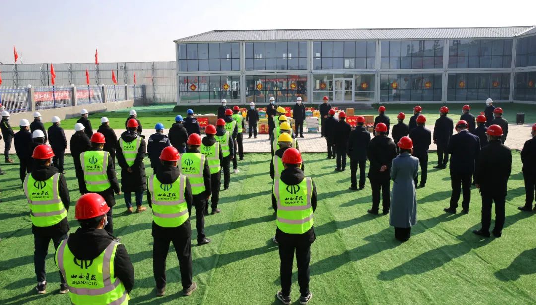 孫波深入 “五大中心”項目開展現(xiàn)場辦公暨新春慰問活動