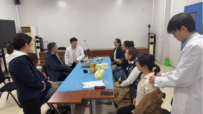 山西建投華融泰公司所屬同方藥業(yè)開展中醫(yī)義診活動