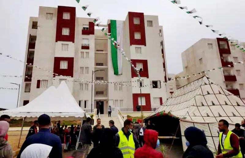 被阿爾及利亞住建部點(diǎn)贊！山西建投三建集團(tuán)馬斯卡拉860套住宅項目順利交房