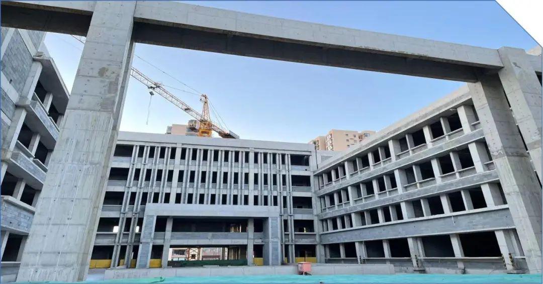 山西建投總承包公司壽陽縣濱河小學(xué)項(xiàng)目順利通過主體結(jié)構(gòu)工程驗(yàn)收