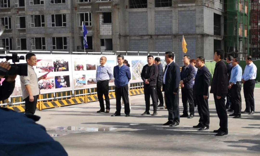 長(zhǎng)治市委書記在山西建投三建集團(tuán)梁家莊城中村改造項(xiàng)目調(diào)研