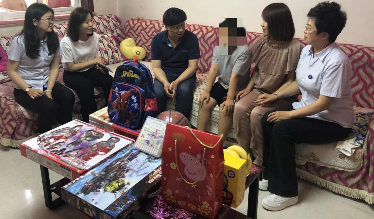 山西建投二建集團開展“六一”困難職工子女慰問