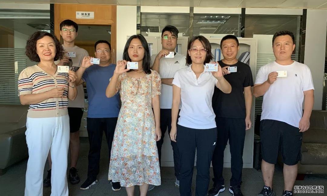 山西建投三建集團用“小卡片”架起黨群“連心橋”