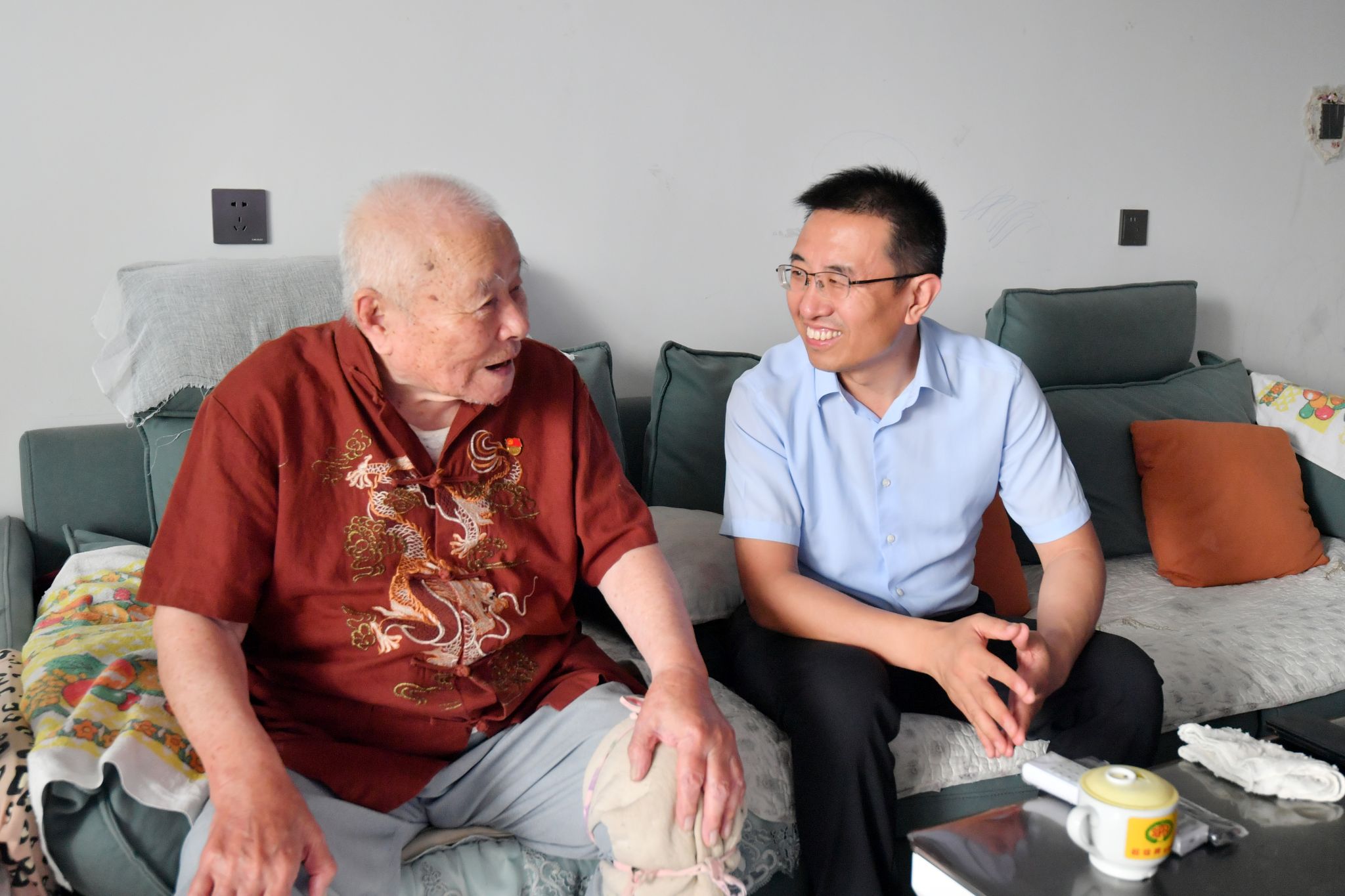 山西建投四建集團(tuán)開(kāi)展“七一”走訪慰問(wèn)活動(dòng)